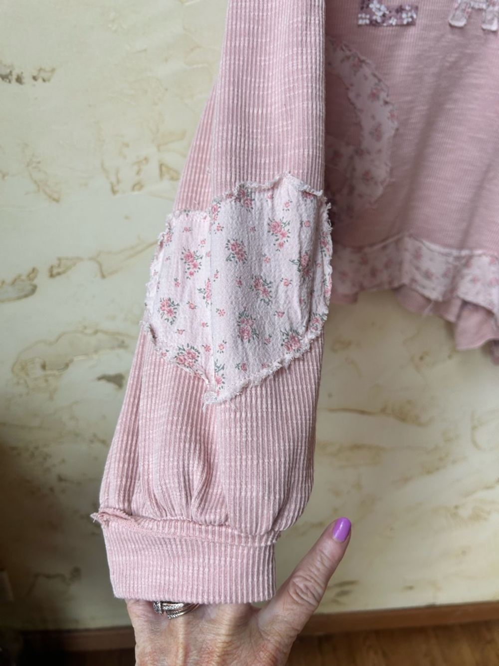 POL Patchwork Peace Floral Oversized Hoodie Boho Small Top Pink NWOT Lightweight - Picture 11 of 13